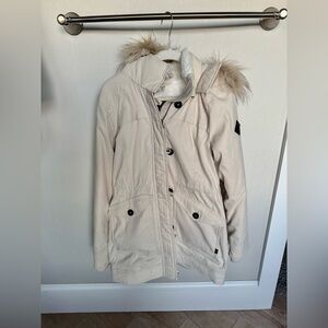 Hollister cream women’s winter coat, XS